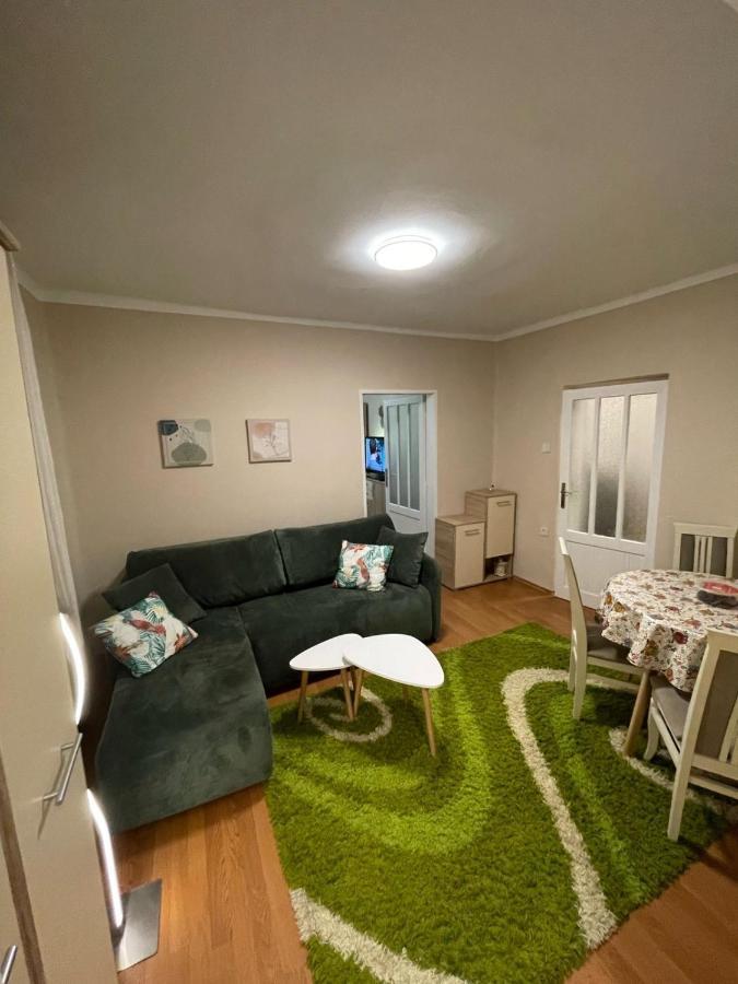 Kristalo Apartman Subotica Ngoại thất bức ảnh
